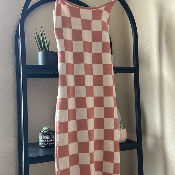 Checkered dress - Picture 4 of 4
